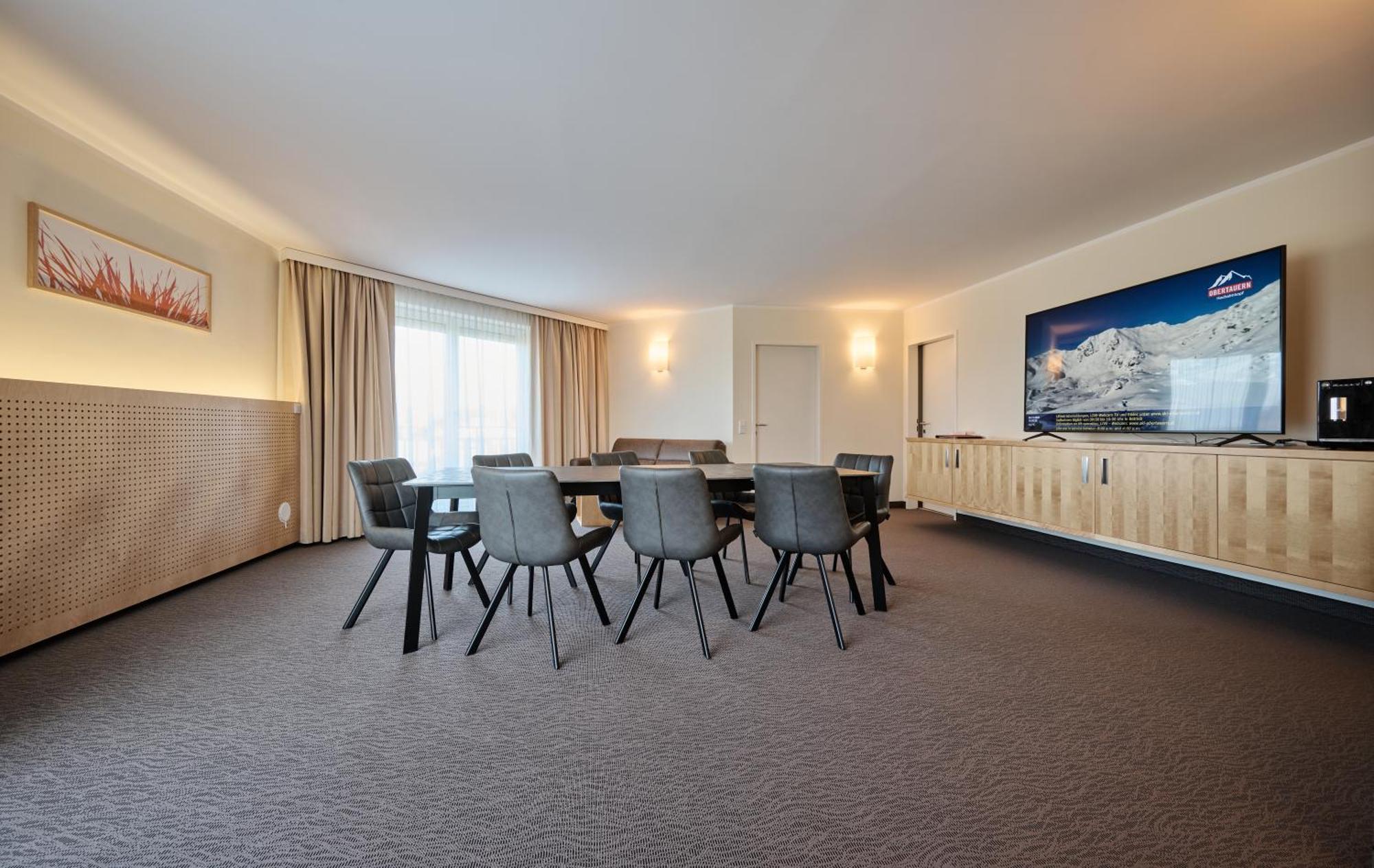 Momentum Hotel