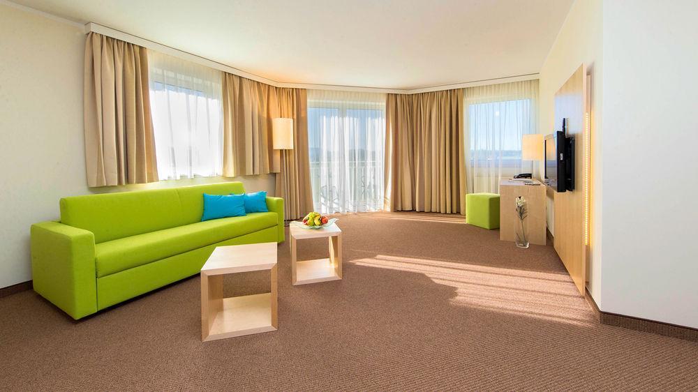 Momentum Hotel
