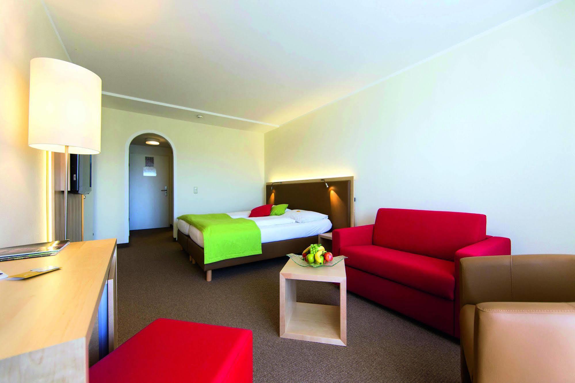 Momentum Hotel