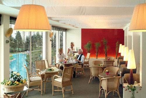 Hotel Momentum 4*