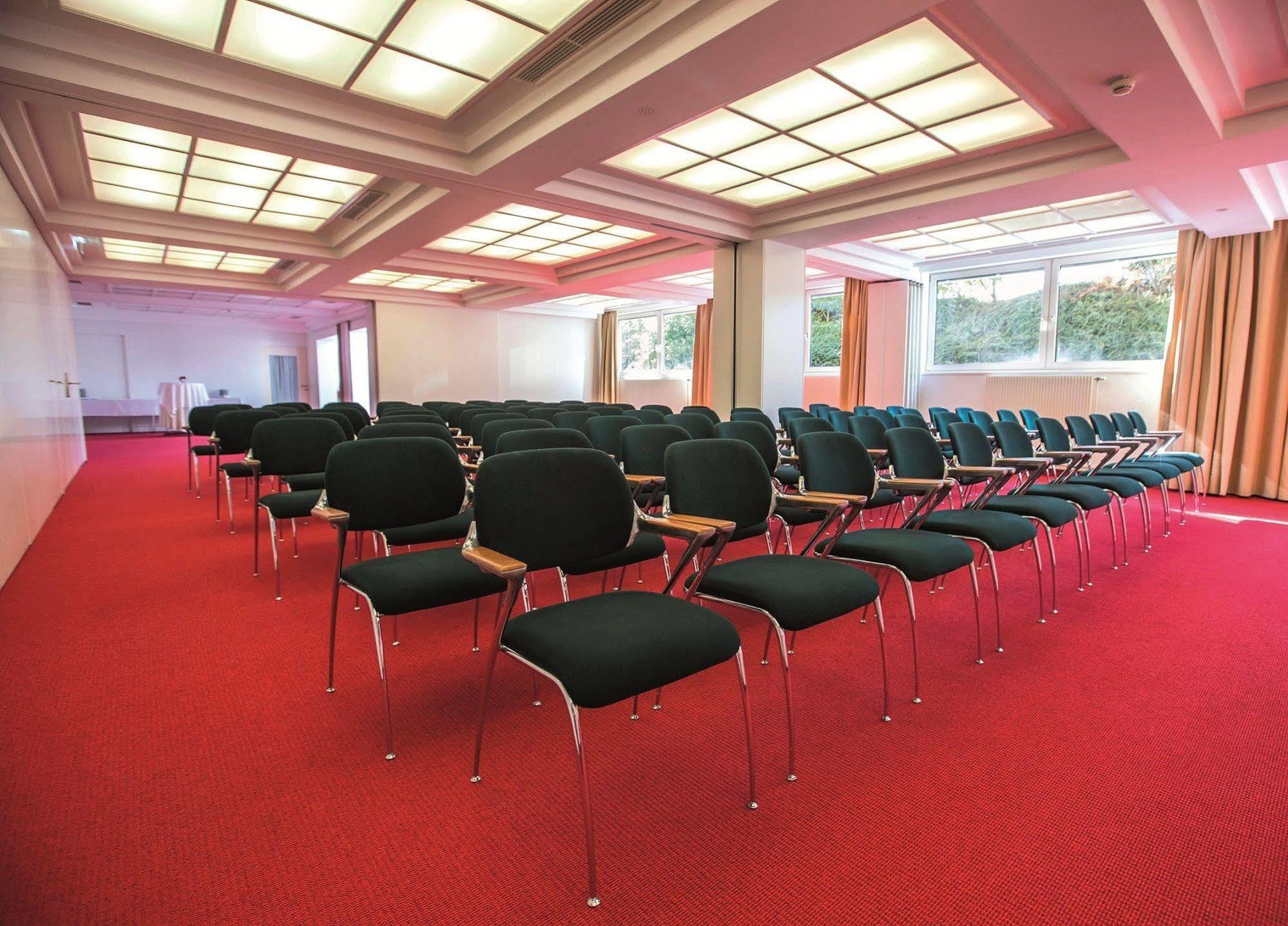 Momentum Hotel Anif